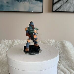 Disneys Star Wars action figure only used as display only 
Unboxed new